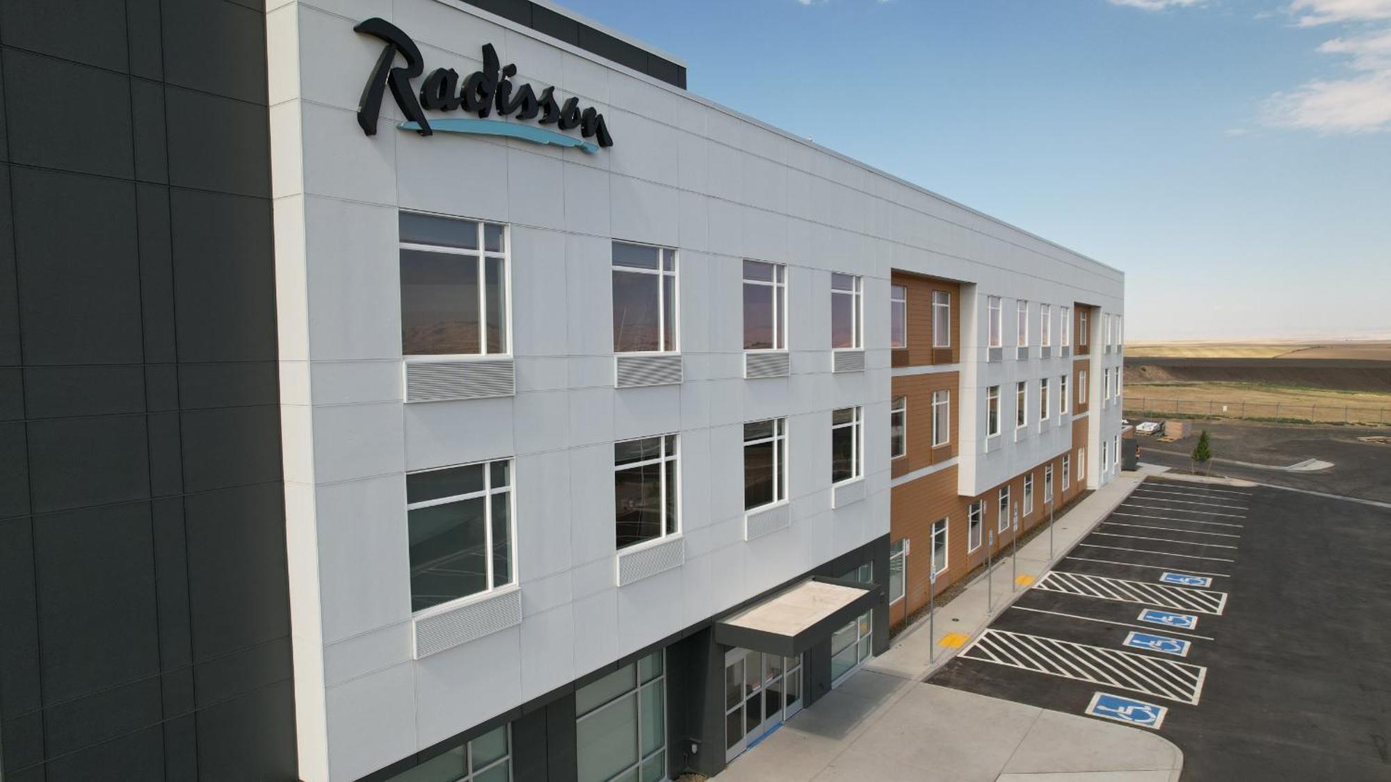 Radisson Hotel Pendleton Airport Buitenkant foto