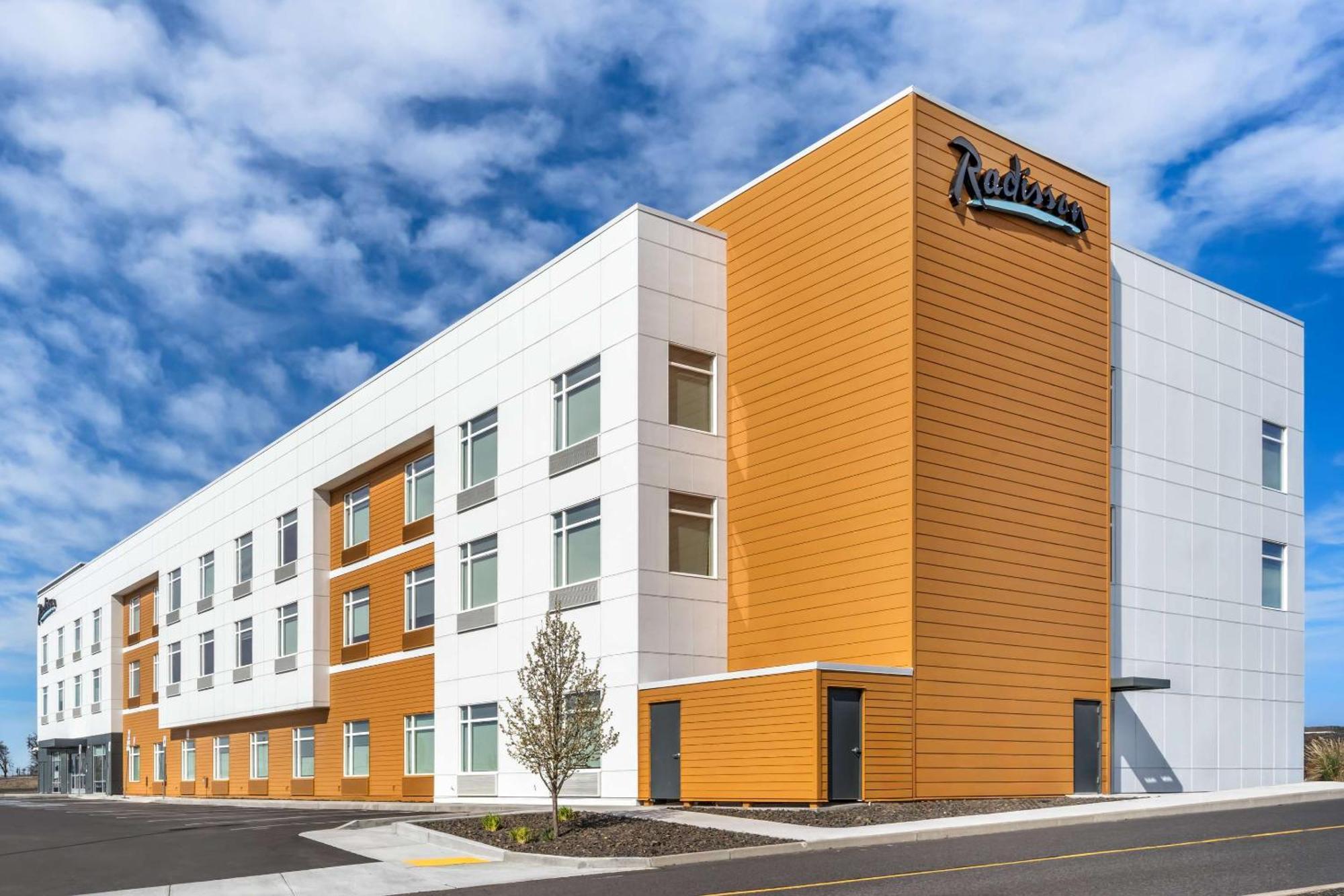 Radisson Hotel Pendleton Airport Buitenkant foto